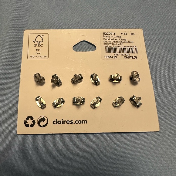 Adorable Halloween Earrings 🧙‍♀️ - Picture 2 of 3